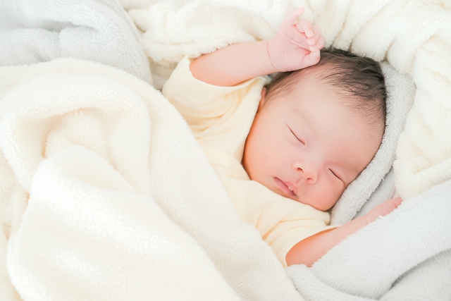 赤ちゃんの反り返りとは